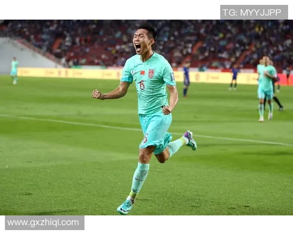 国足迎战韩国十二强赛全力以赴争取胜利展现团队精神