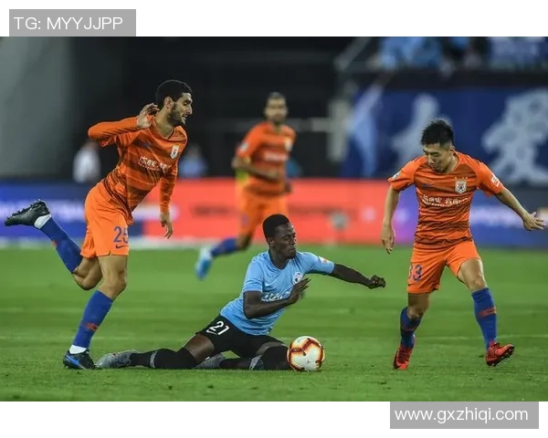 山东鲁能迎战大连哈尔滨全力争胜展现球队实力与斗志